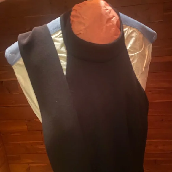 Long elegant dress, Calvin Klein size 6 worn once in perfect condition - Picture 2 of 3